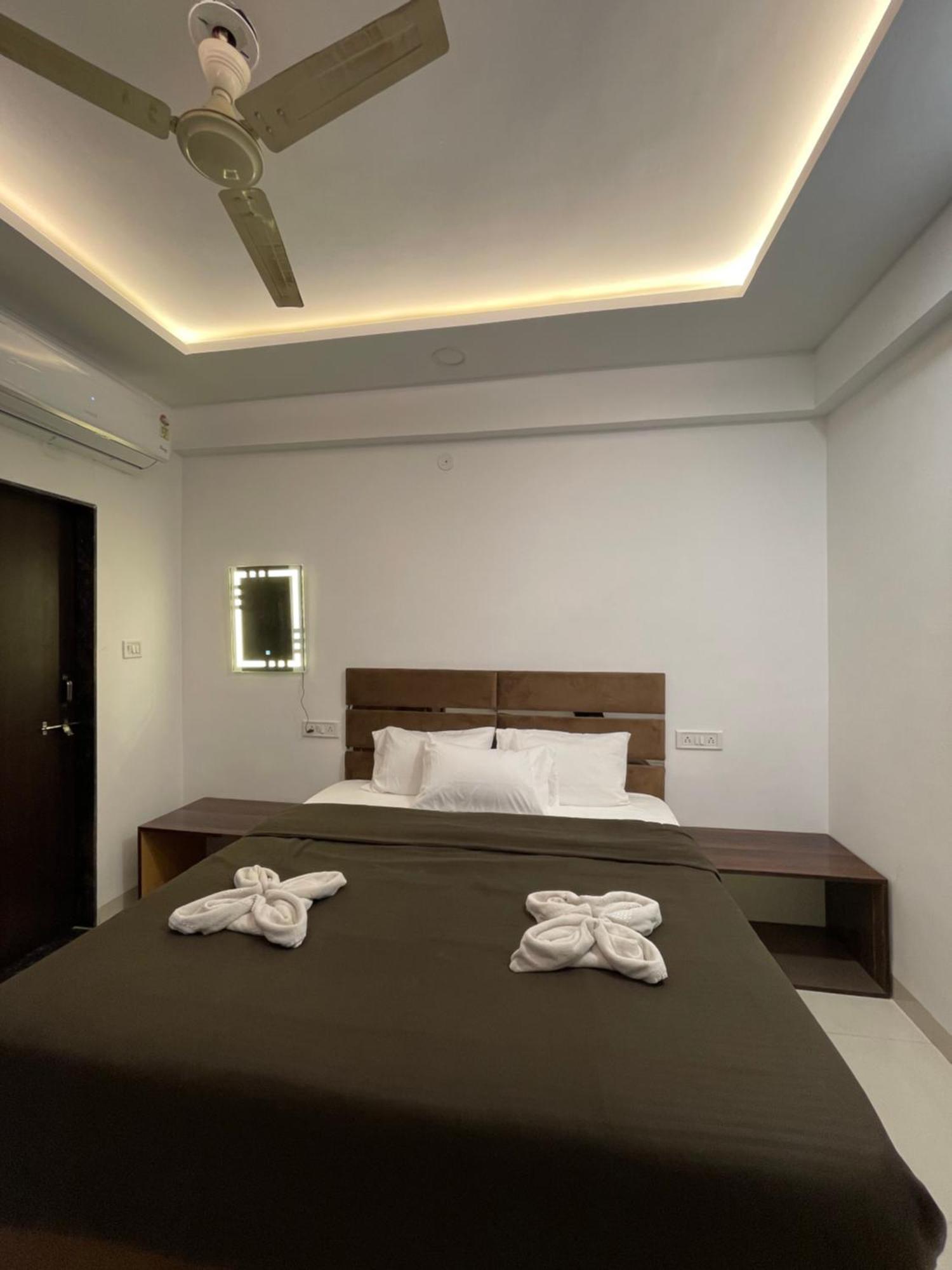 Hotel Kiwi Inn Vijaynagar Scheme 78 Indore Exterior foto