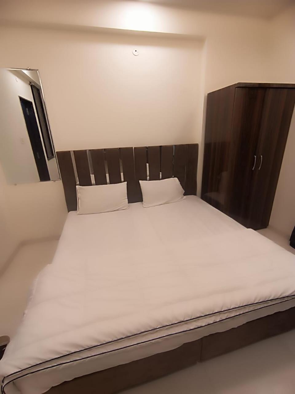 Hotel Kiwi Inn Vijaynagar Scheme 78 Indore Exterior foto